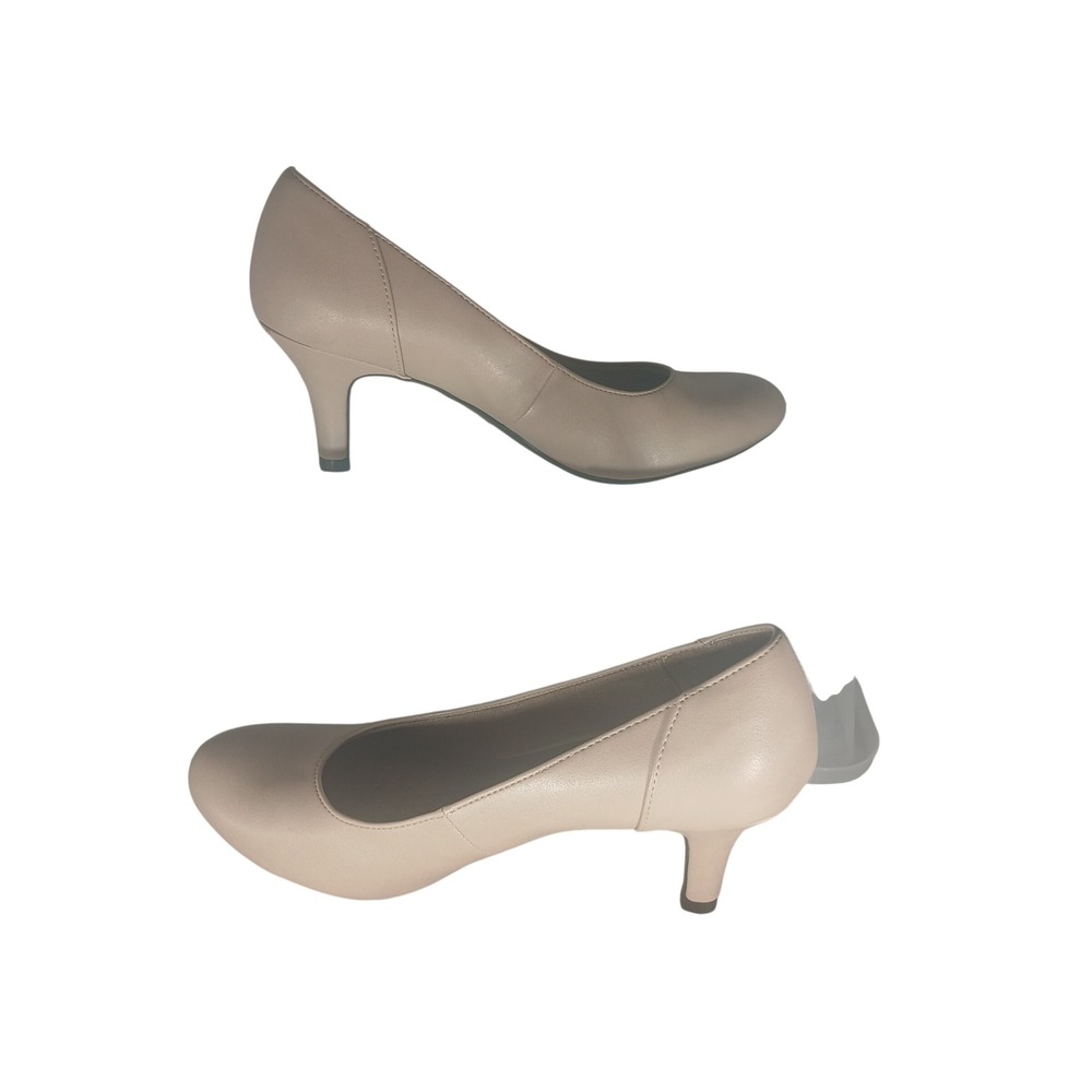 LifeStride Presto Pump Heels Beige Faux Leather Round Toe Low Heel Women Size 7M